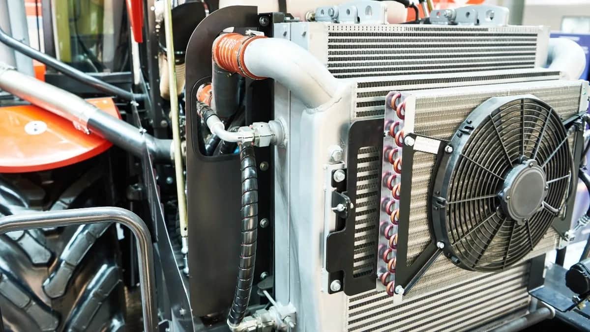 Ile kosztuje wymiana chłodnicy? Cennik i porady eksperta